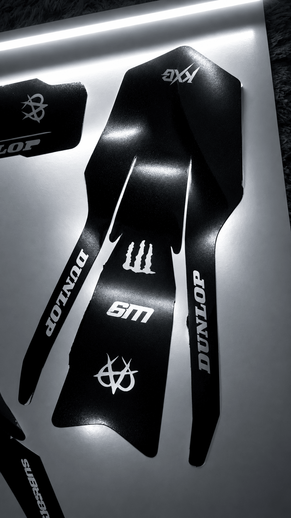 Rawr Mantis 72v Front Fender Decal